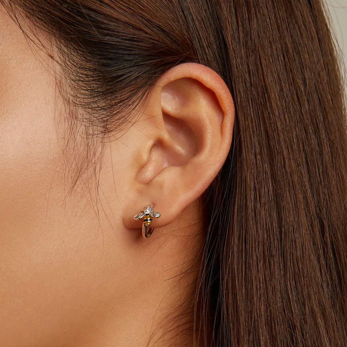 Pandora Style Mini Bee Hoop øredobber - SCE1337