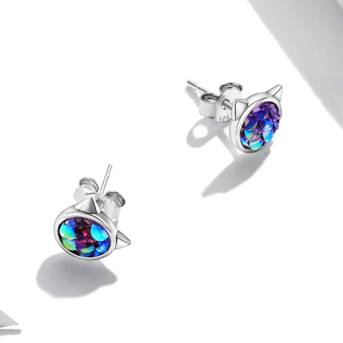Pandora Style Fish Scale Cat Head Stud øredobber - SCE1301