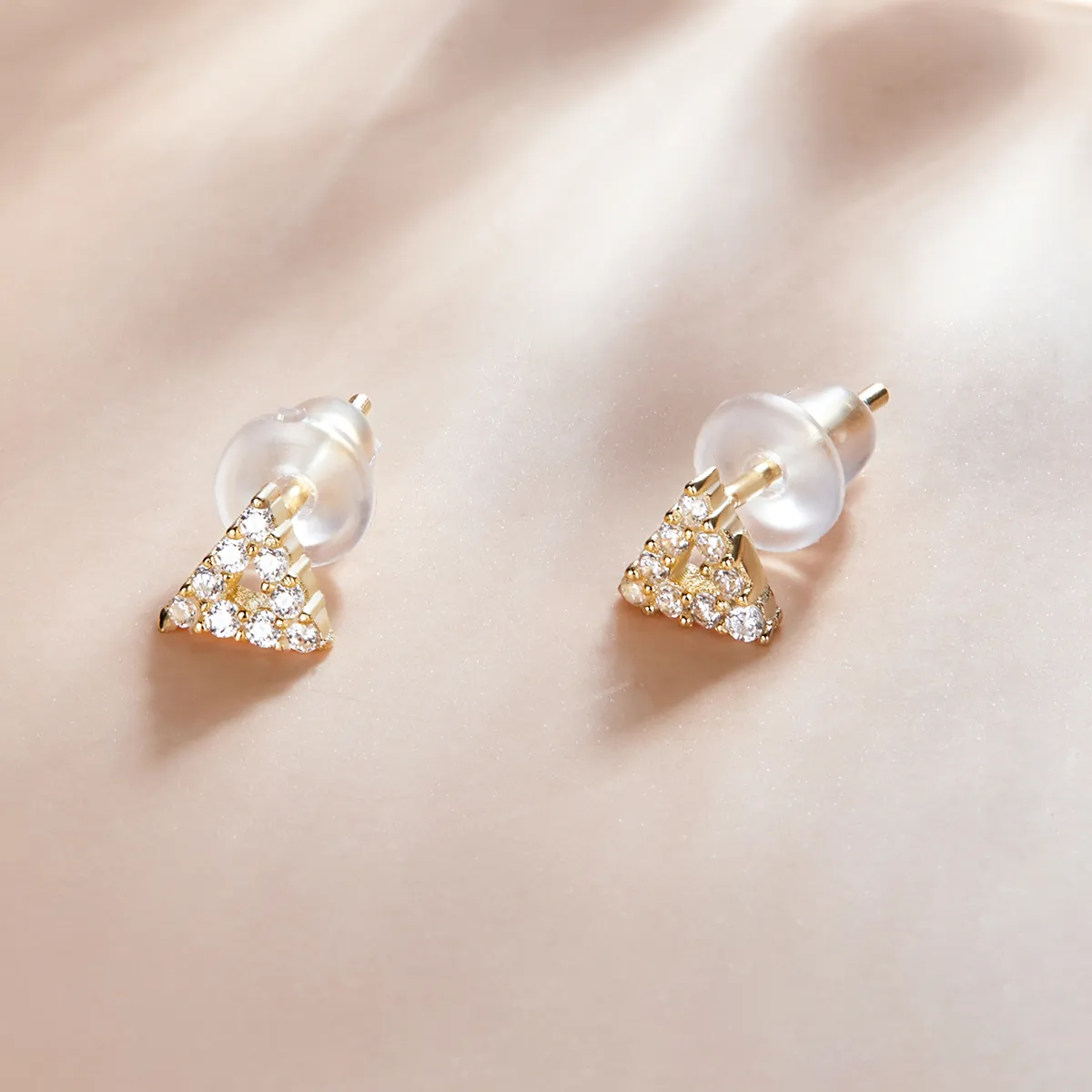 Pandora Style skinnende triangel øredobber - SCE1220
