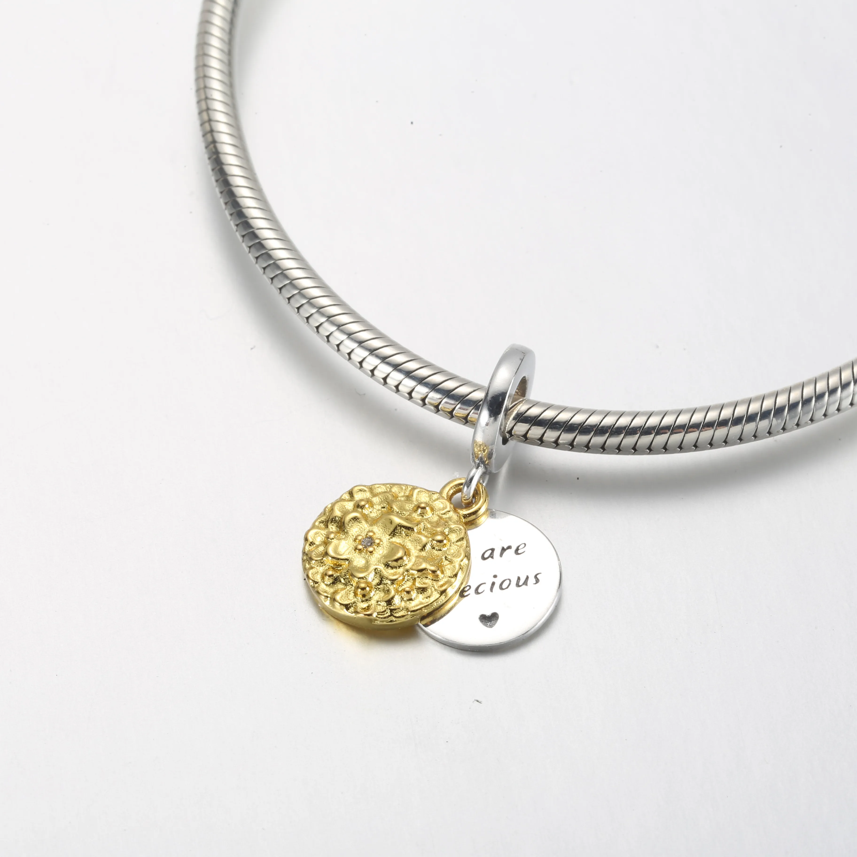 My Pandora Tofarget Tusenfryd Dobbel Hengende Charm - 762341C01