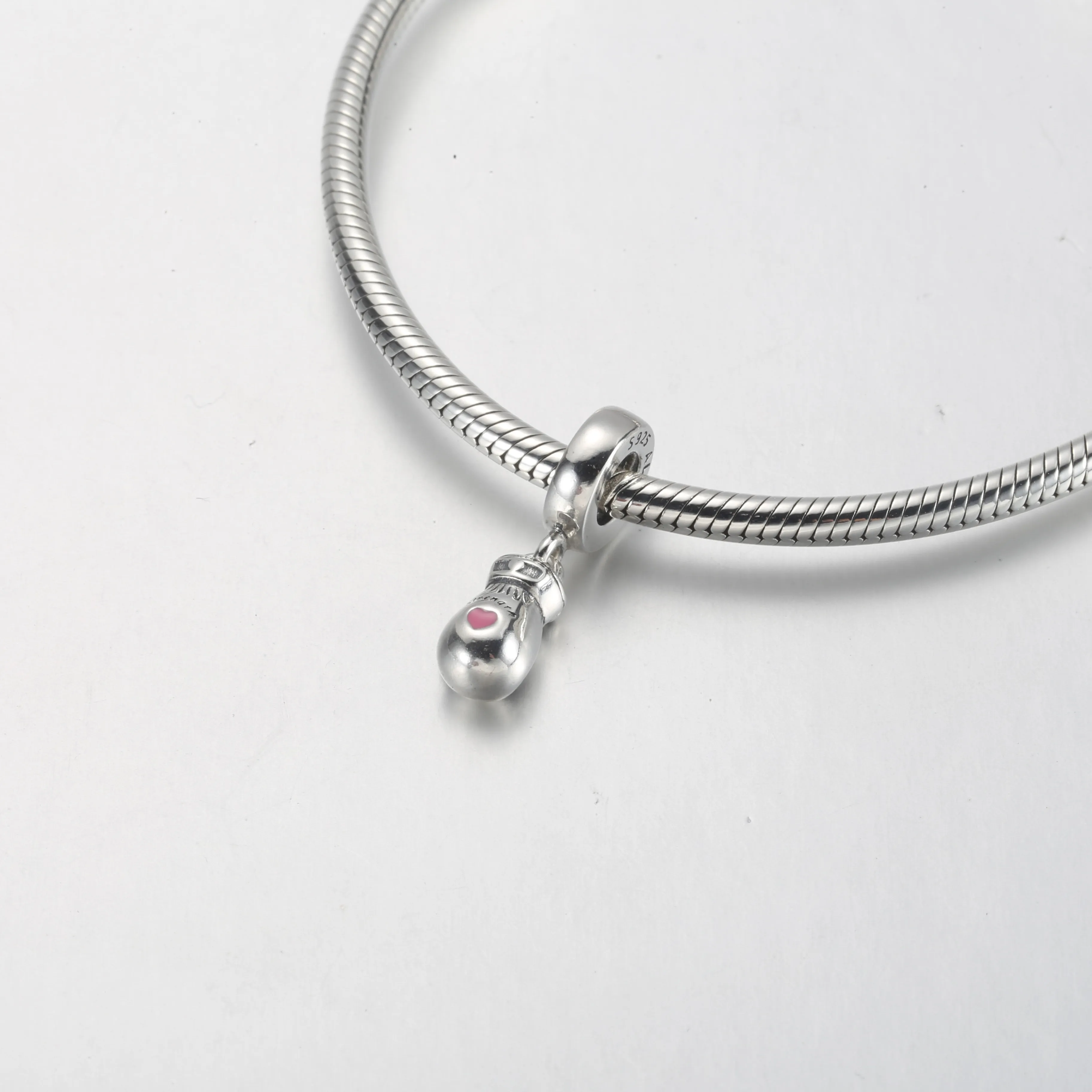 Pandora Boksehanske Hengende Charm - 792550C01
