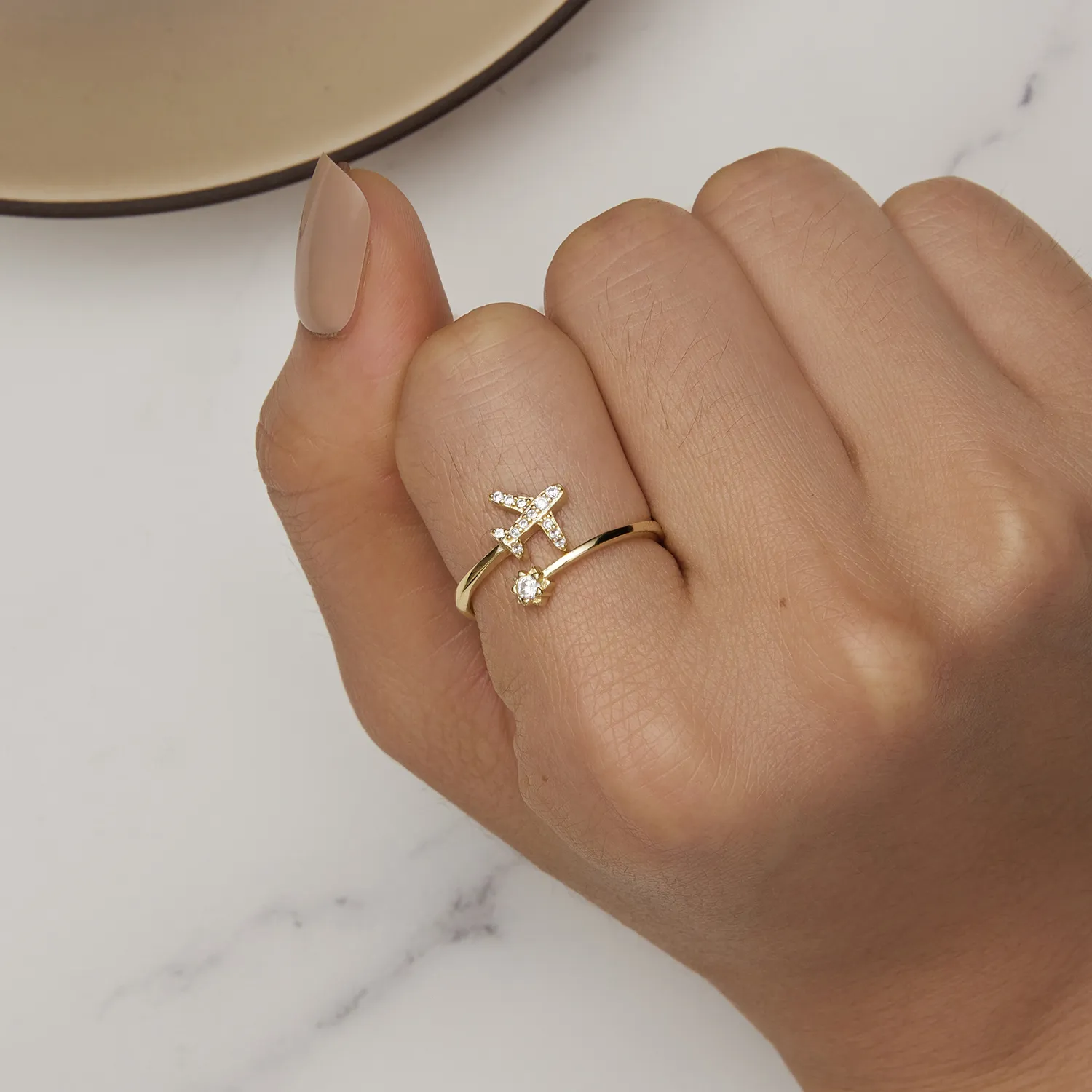 Pandora Style Gullbelagt Avstand Åpen Ring - SCR623-B