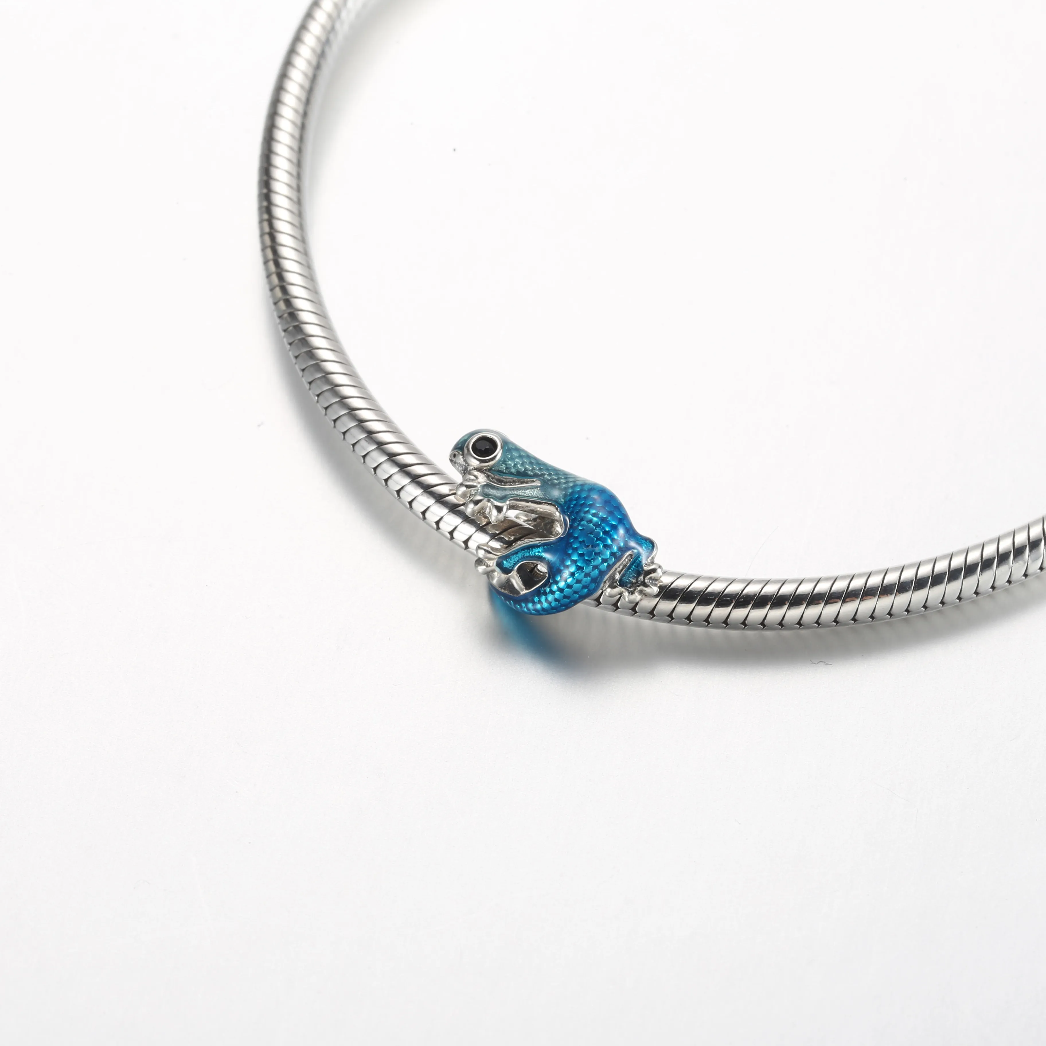Pandora Metallisk Blå Gekko Charm - 792701C01