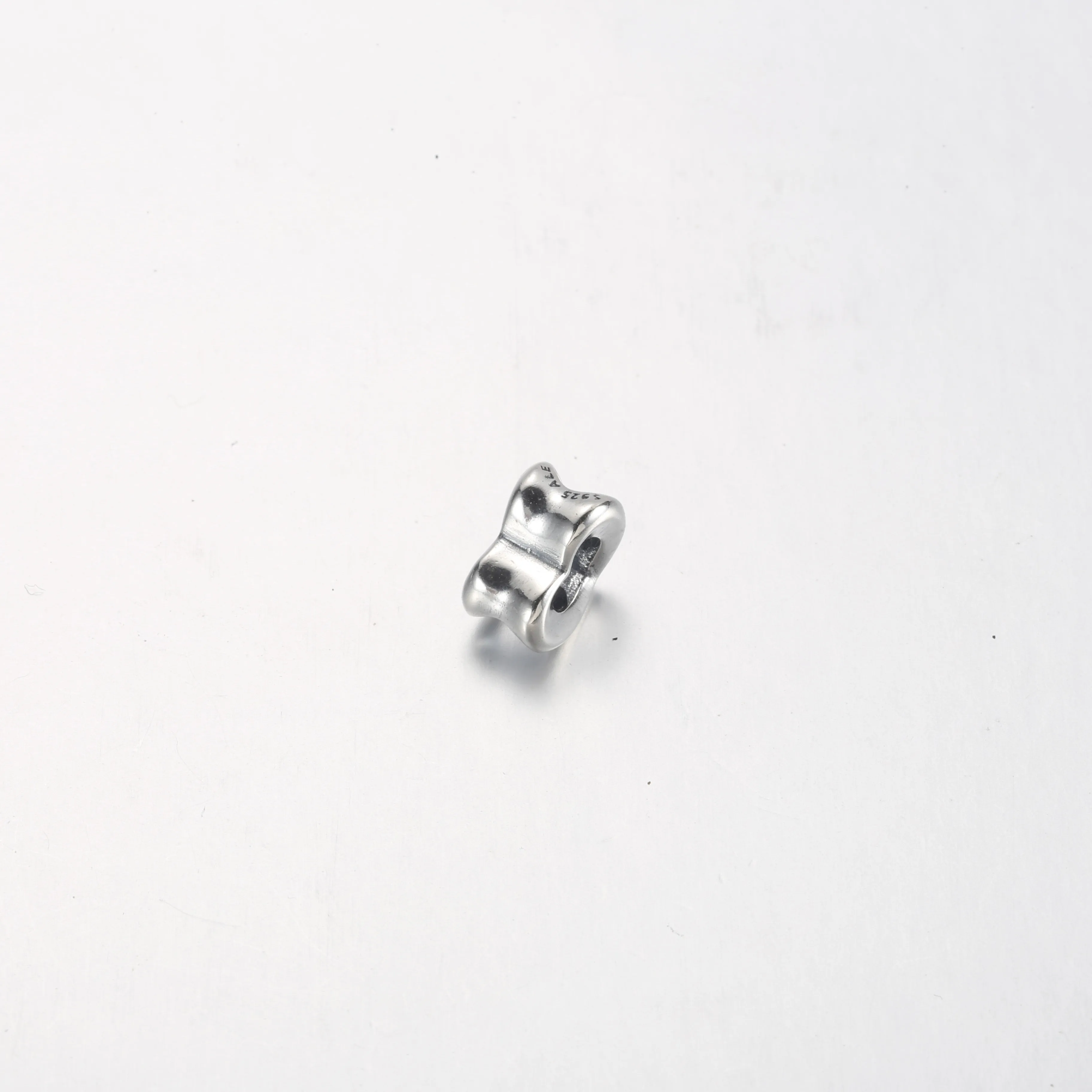 Pandora Strålende Åpent Hjerte Charm - 792492C00