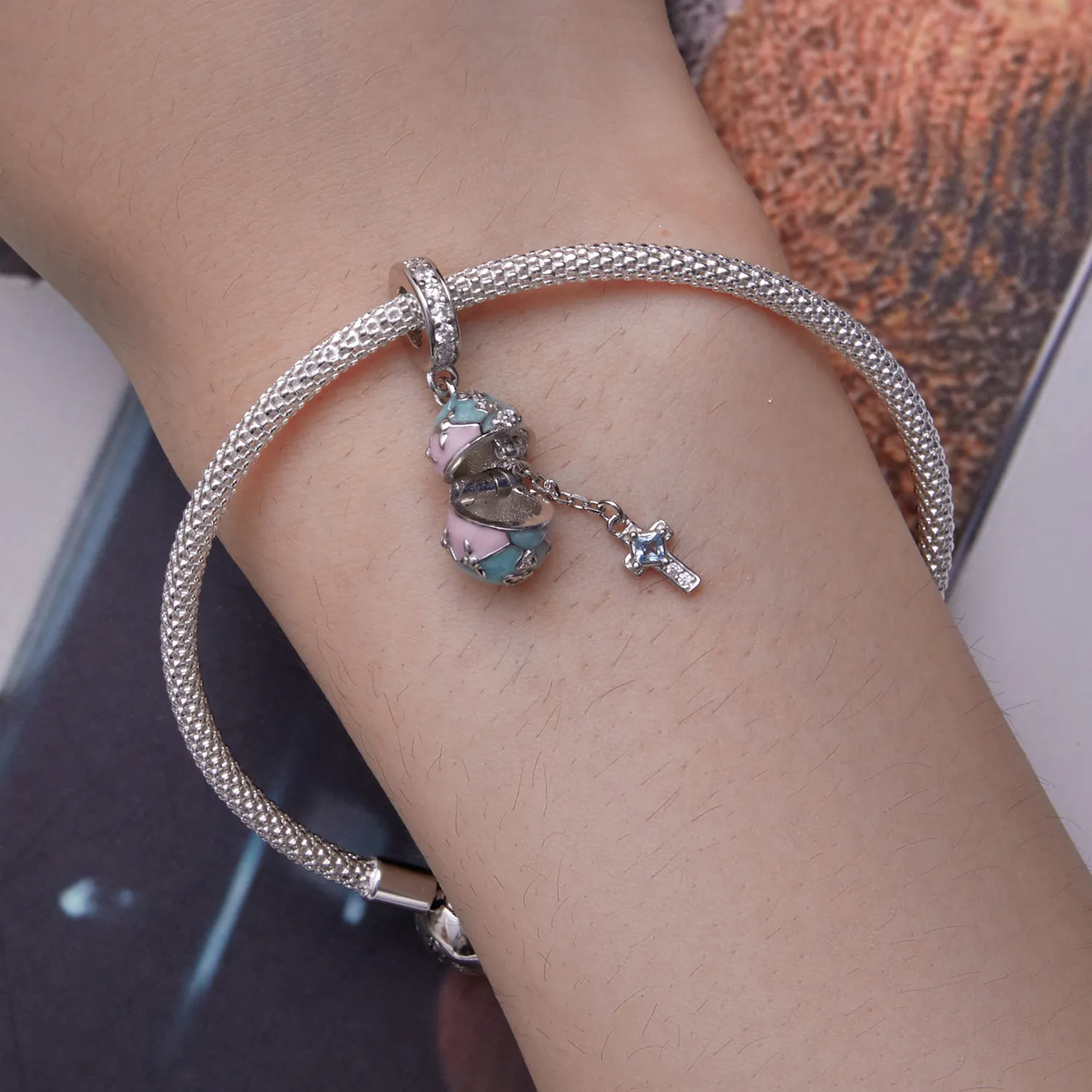 Pandora Style Easter Egg Dingle - BSC779