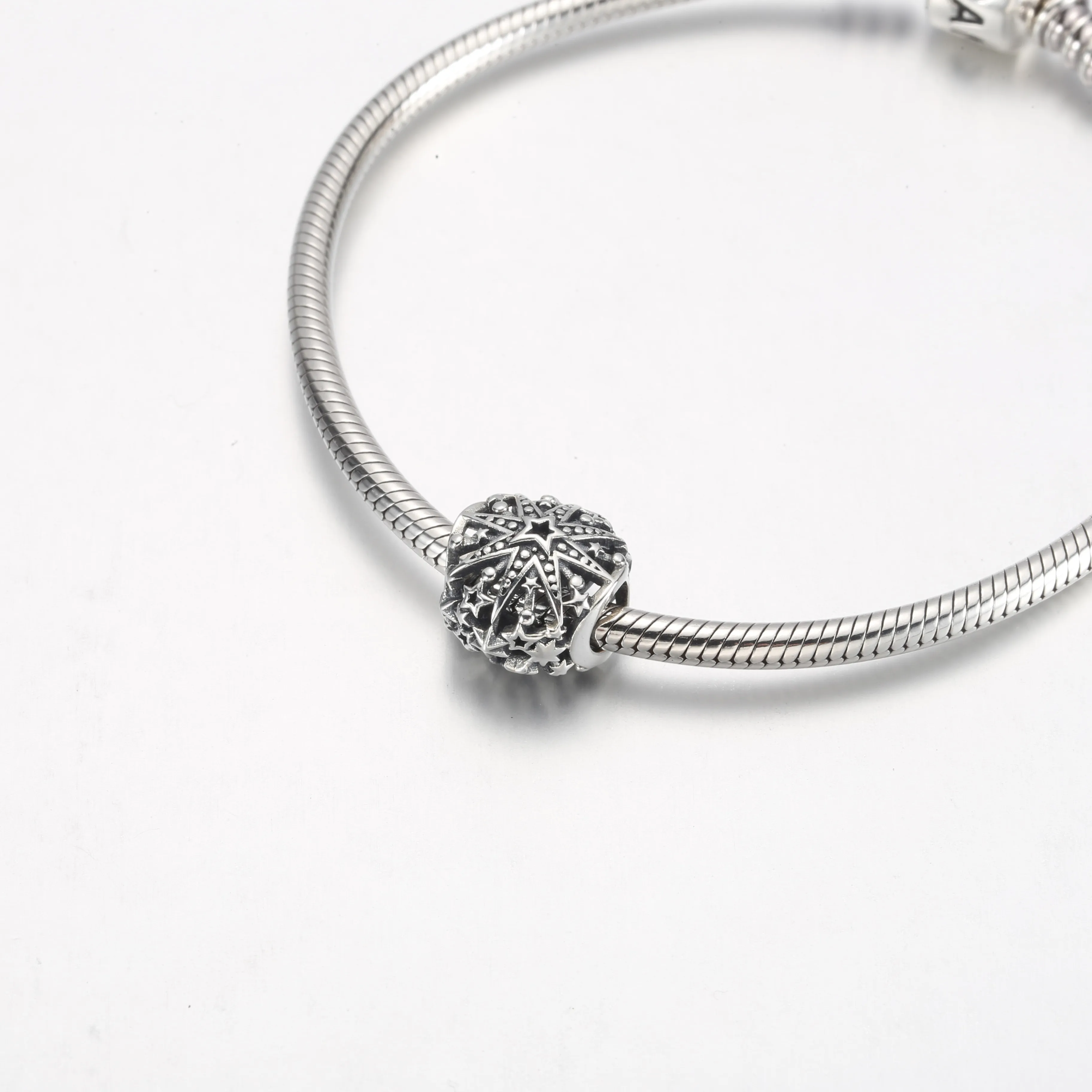 Pandora Himmelsk Snøfnugg Charm - 792360C00