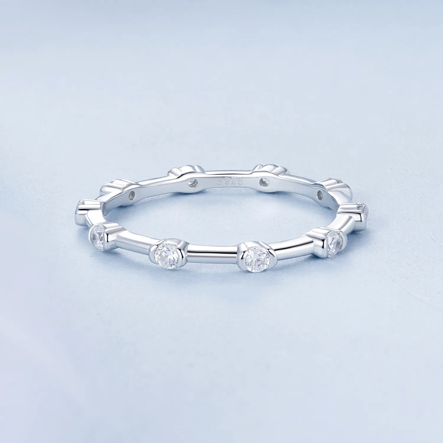 PANDORA Style Utsøkt liten enkeltring - BSR576