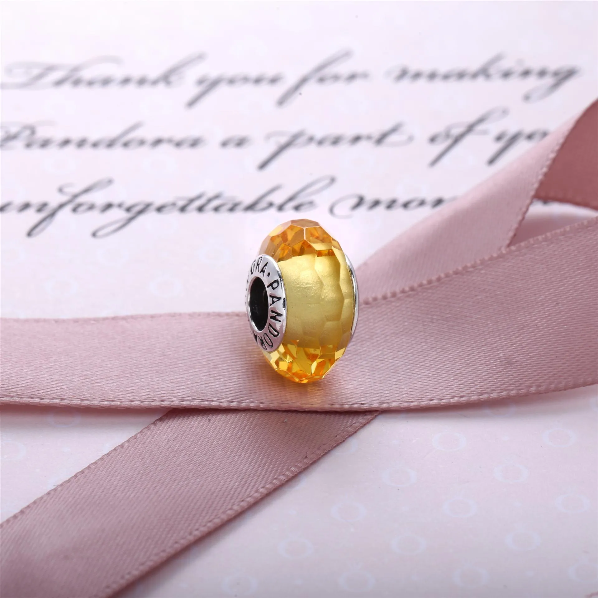 Pandora Gyllent fasettert glasscharm, mellomledd - 791629