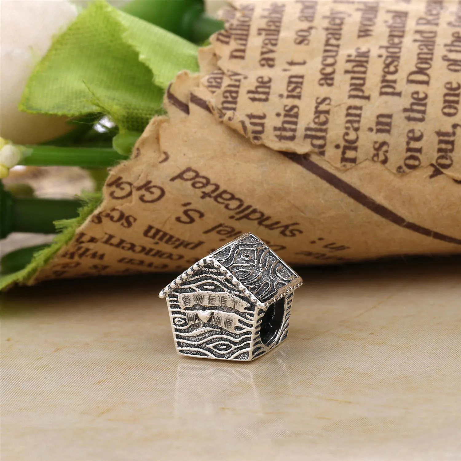 Pandora Vårens fuglehus Charm - 797045