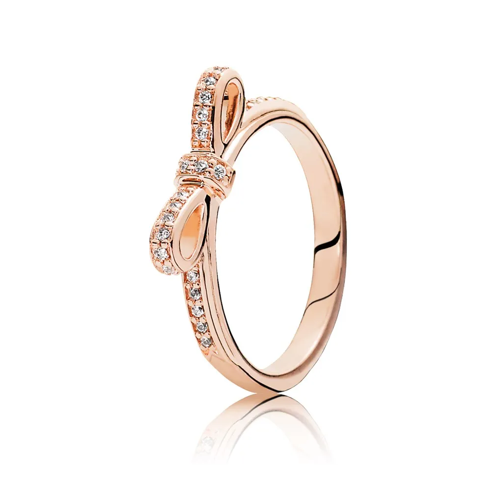 pandora glitrende bue 180906cz