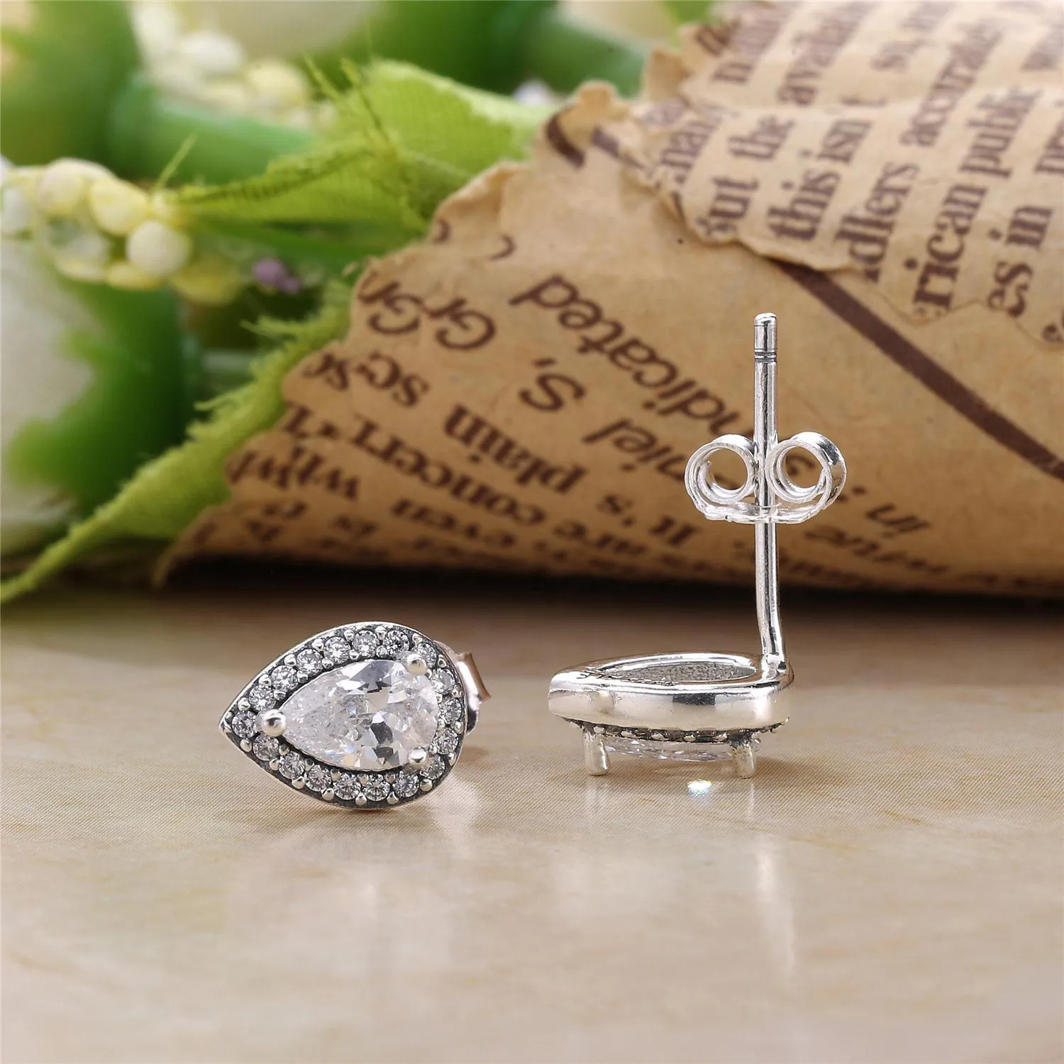 Pandora Silver stud earrings with clear cubic zirconia - 296252CZ